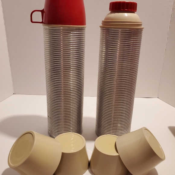 Vintage Thermos Lot W 2 Qt Sz Bottles Slide Lid Container & Drinking Cups - Picture 11 of 16